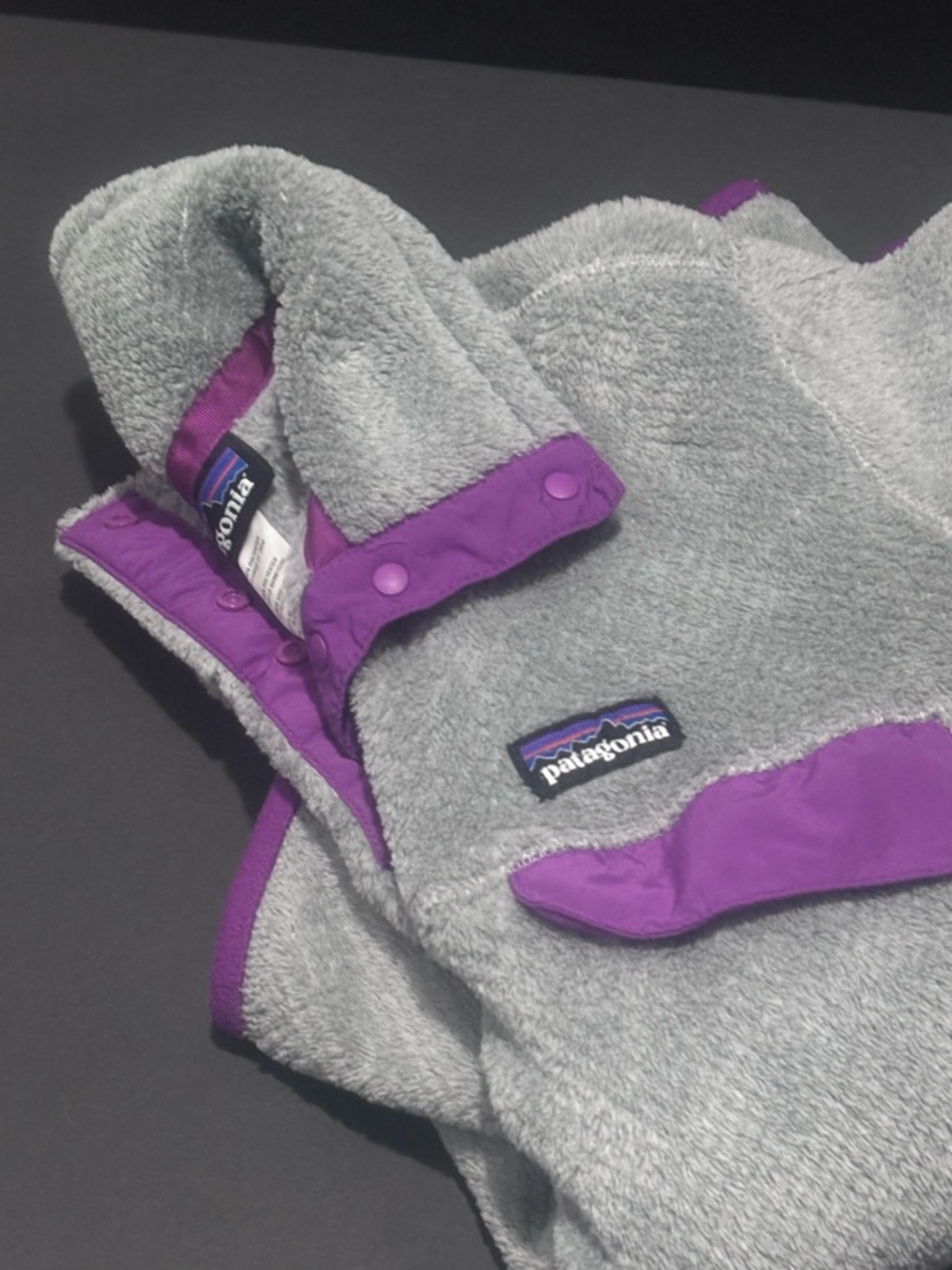 Patagonia Women’s Fleece - Picture 3 of 11